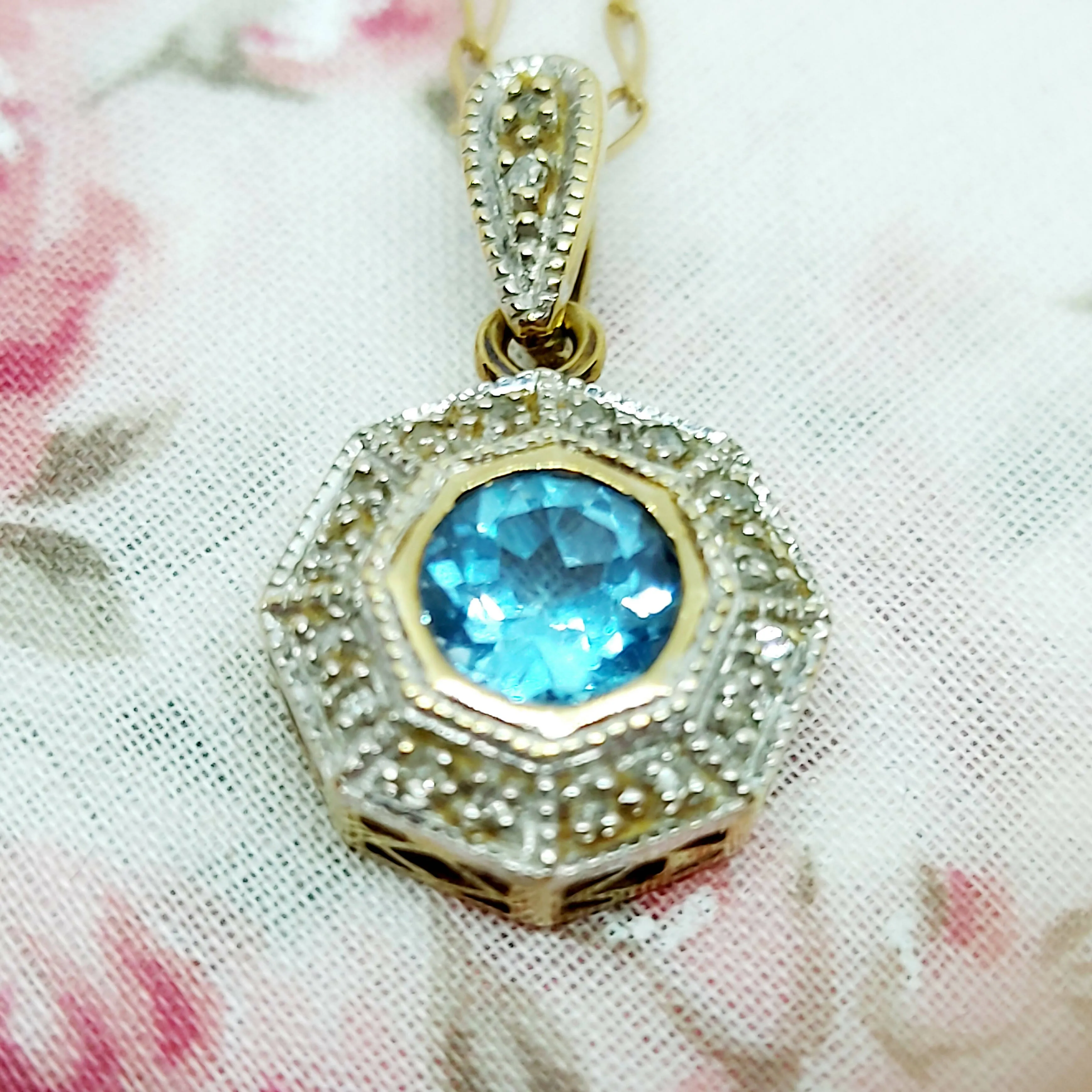 9ct Gold, Topaz & Diamond Pendant & Chain