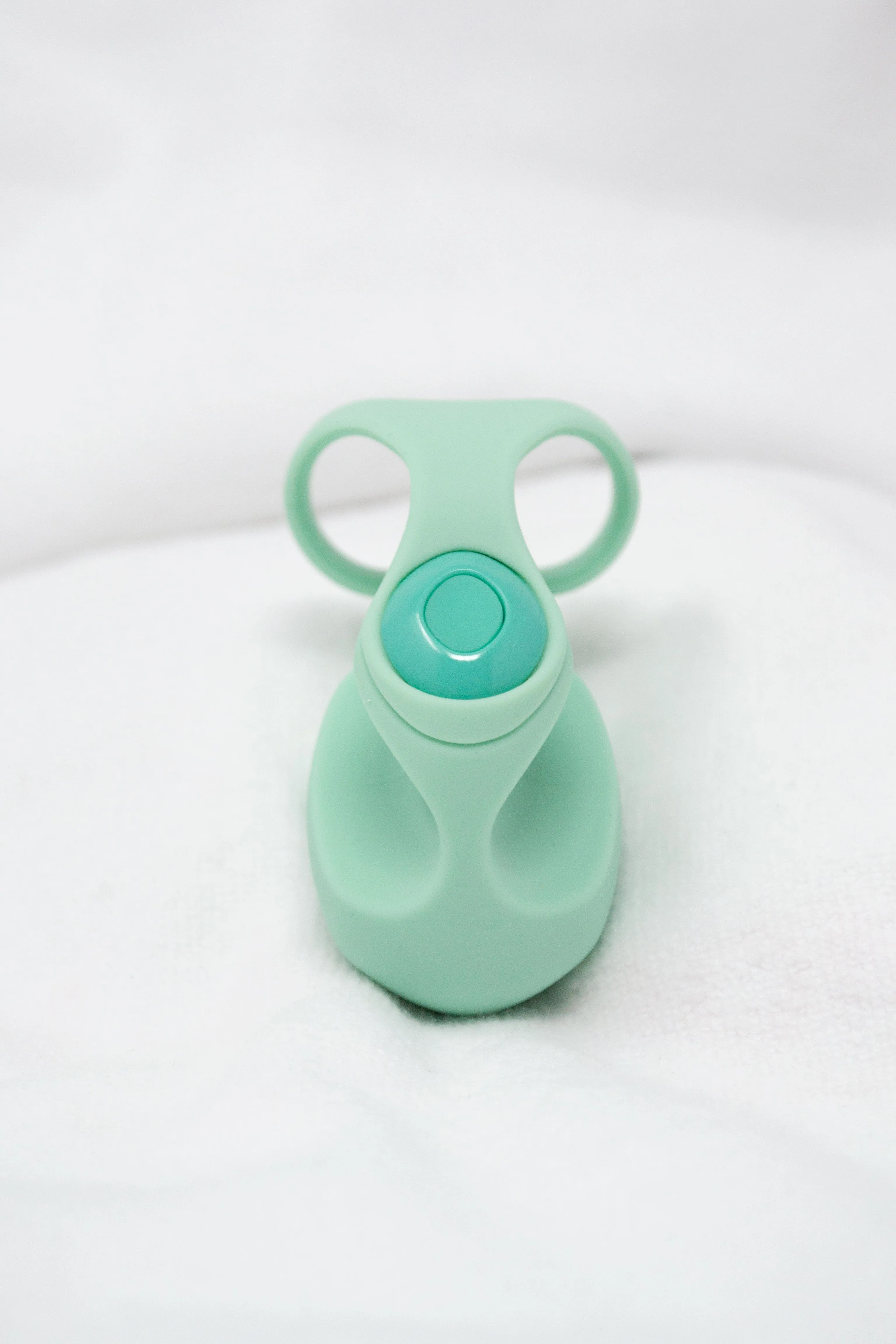 Dame Fin Jade Finger Vibrator