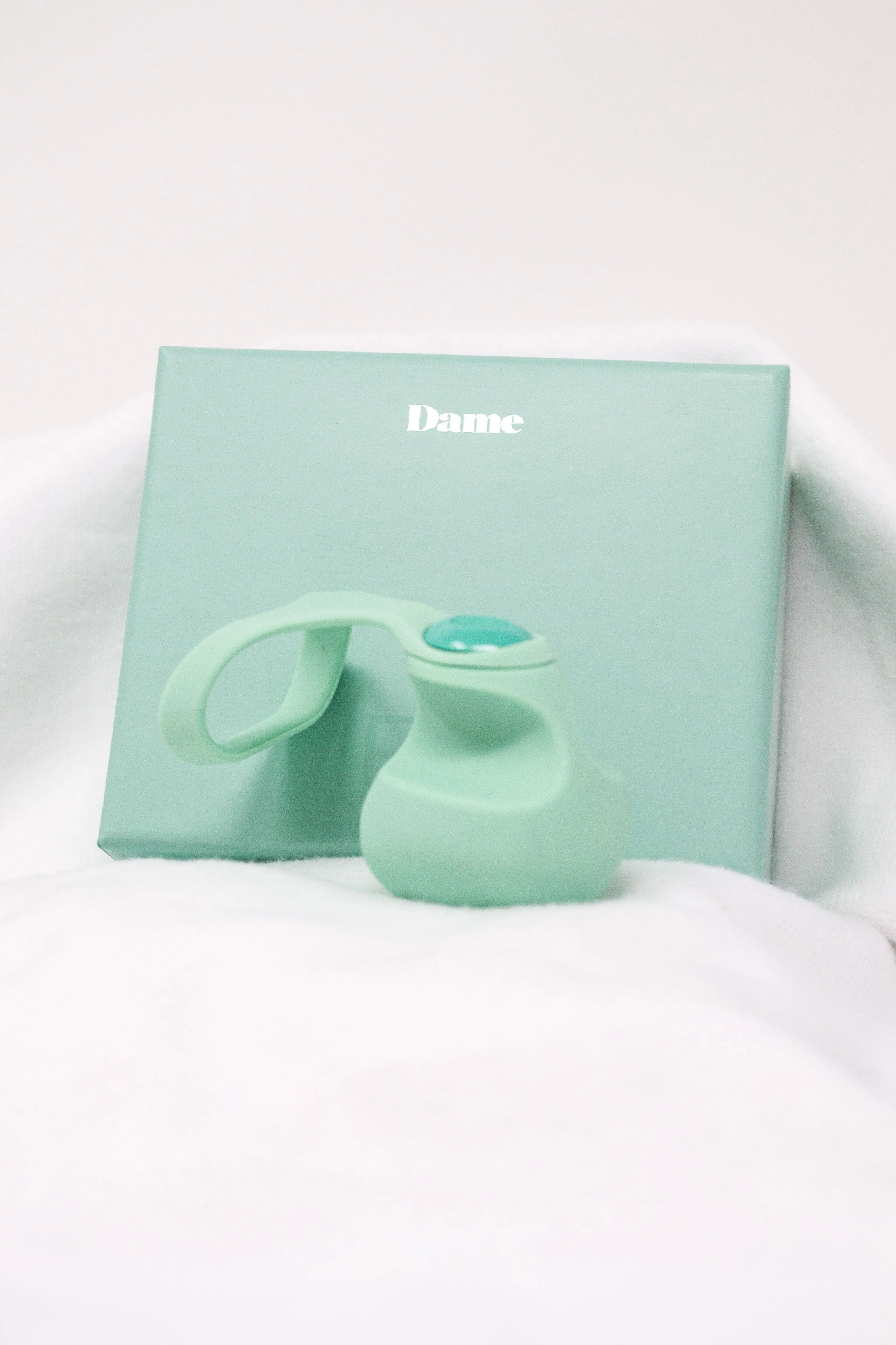 Dame Fin Jade Finger Vibrator