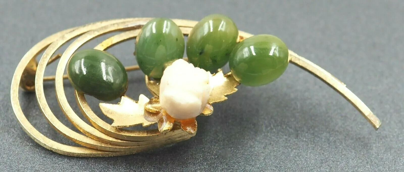 Gold Plated Nephrite Jade & Chalcedony Brooch