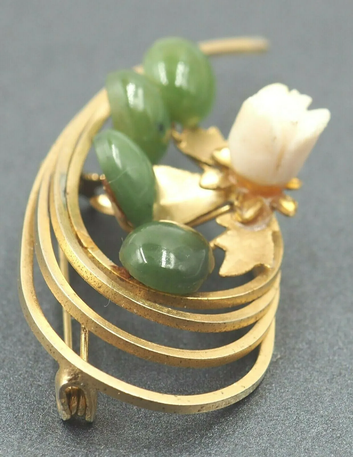 Gold Plated Nephrite Jade & Chalcedony Brooch