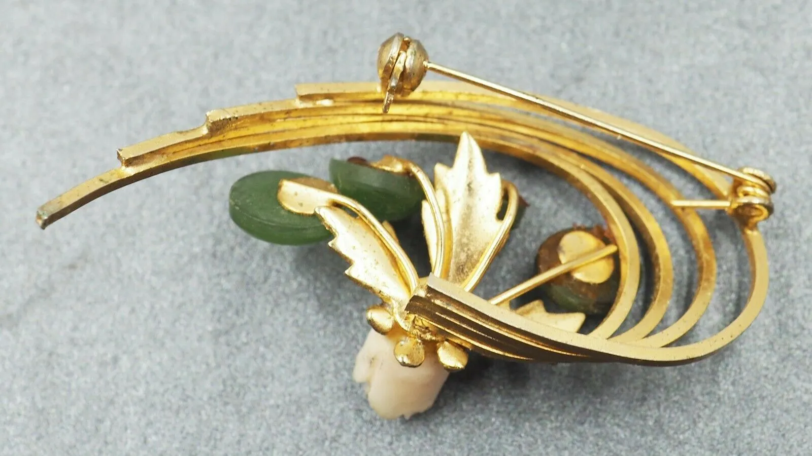 Gold Plated Nephrite Jade & Chalcedony Brooch