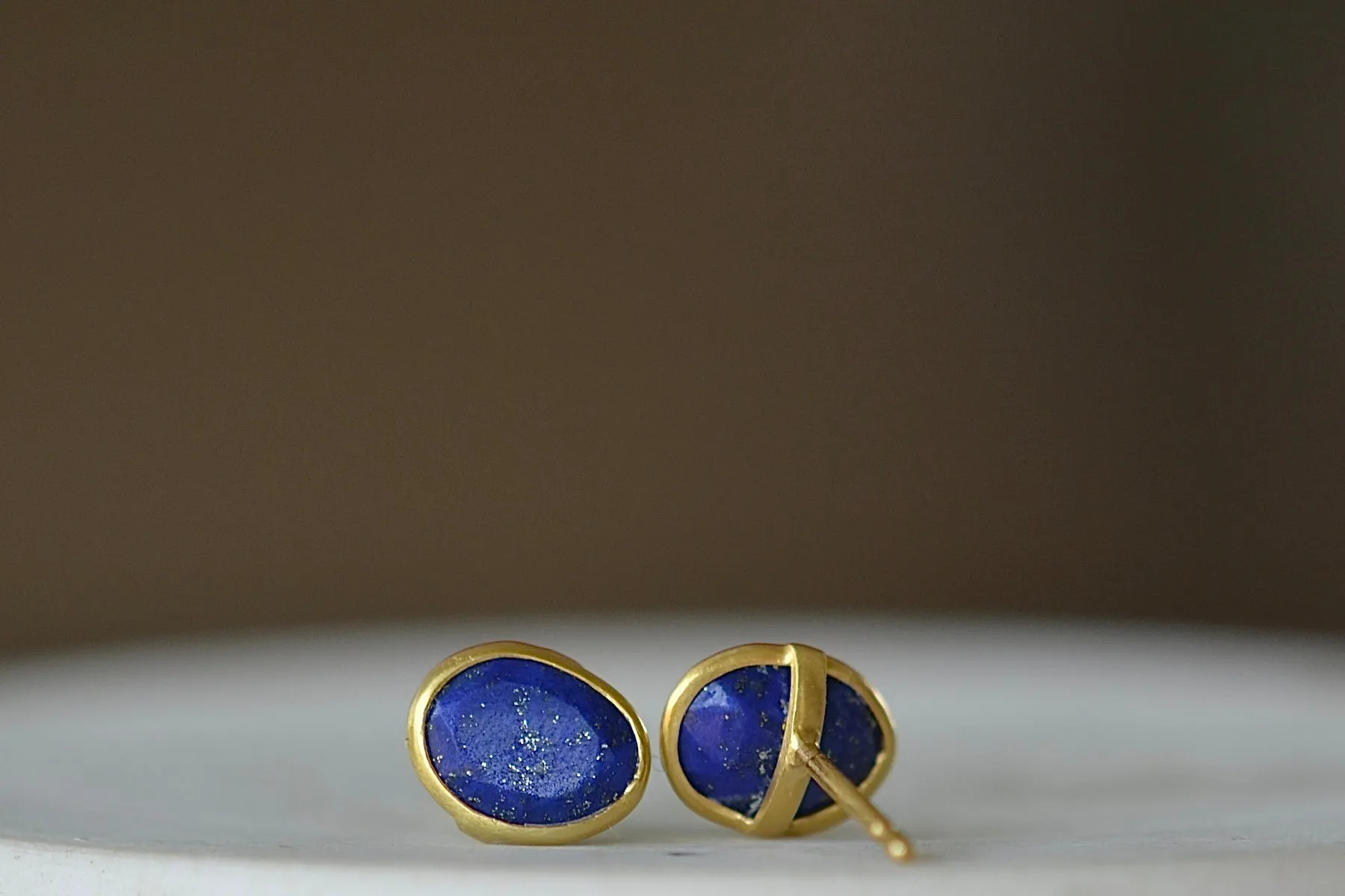 Lapis Classic Studs