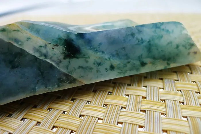 Natural Jade Rough Jadeite Raw (156g,12.8X2.1X2.2cm)