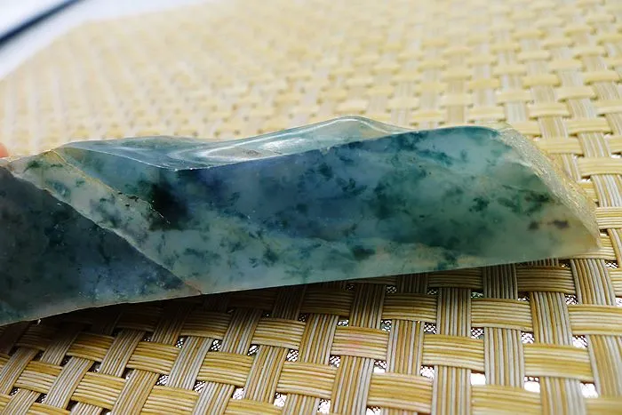 Natural Jade Rough Jadeite Raw (156g,12.8X2.1X2.2cm)