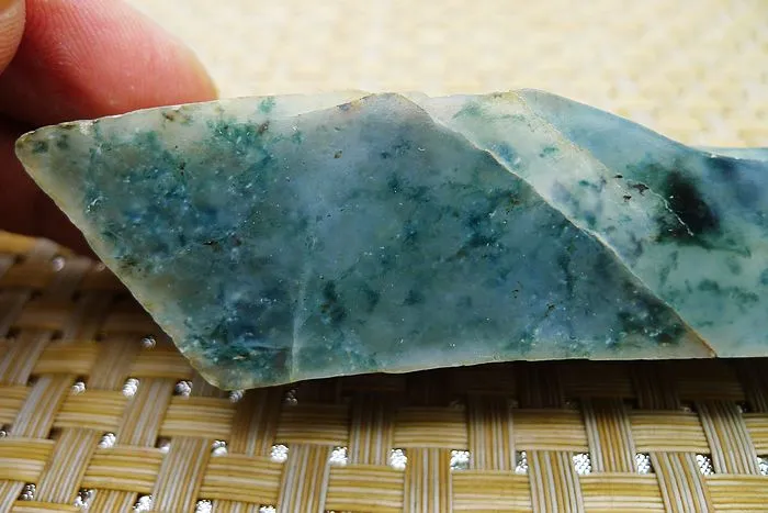 Natural Jade Rough Jadeite Raw (156g,12.8X2.1X2.2cm)