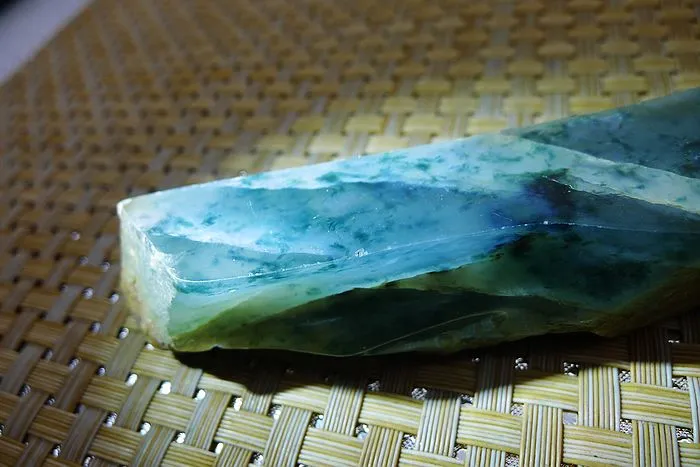 Natural Jade Rough Jadeite Raw (156g,12.8X2.1X2.2cm)