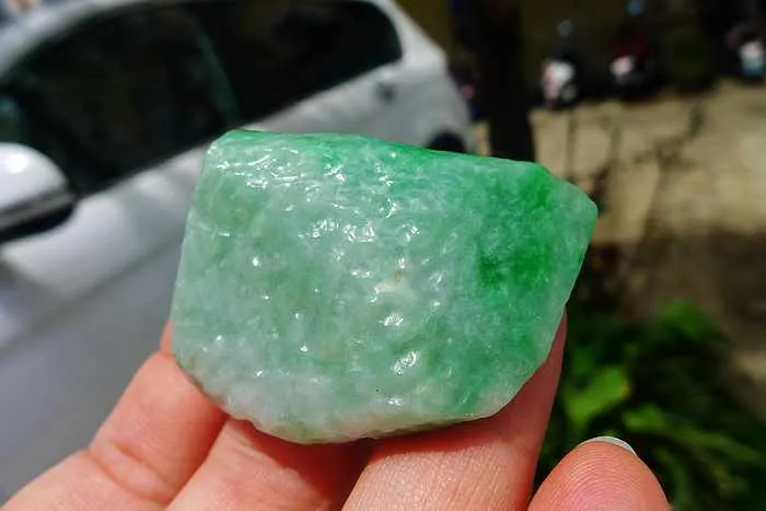 Natural Jade Rough Jadeite Raw (33.5g,4.1X3.2X1.3cm)