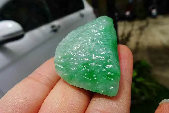 Natural Jade Rough Jadeite Raw (33.5g,4.1X3.2X1.3cm)