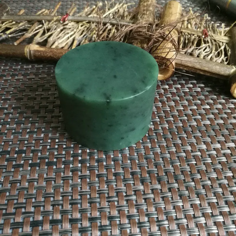 Natural Kunlun Jade Rough Nephrite Raw (205g,5.1X3.5cm)