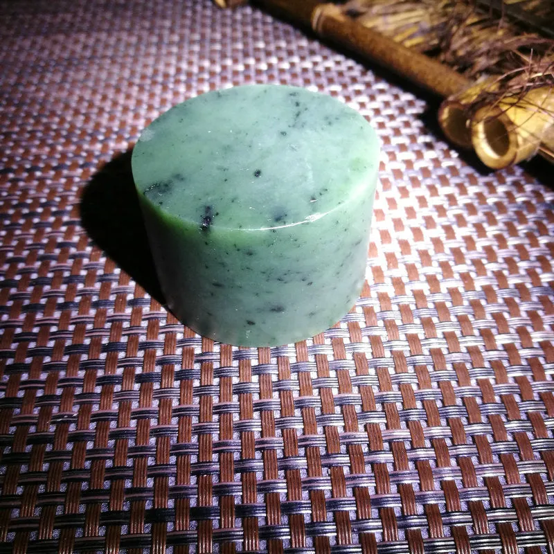 Natural Kunlun Jade Rough Nephrite Raw (205g,5.1X3.5cm)