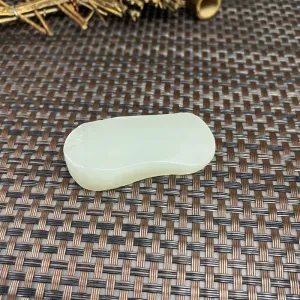 Natural Kunlun Jade Rough Nephrite Raw (27g,5.1X1.9X1.3cm)