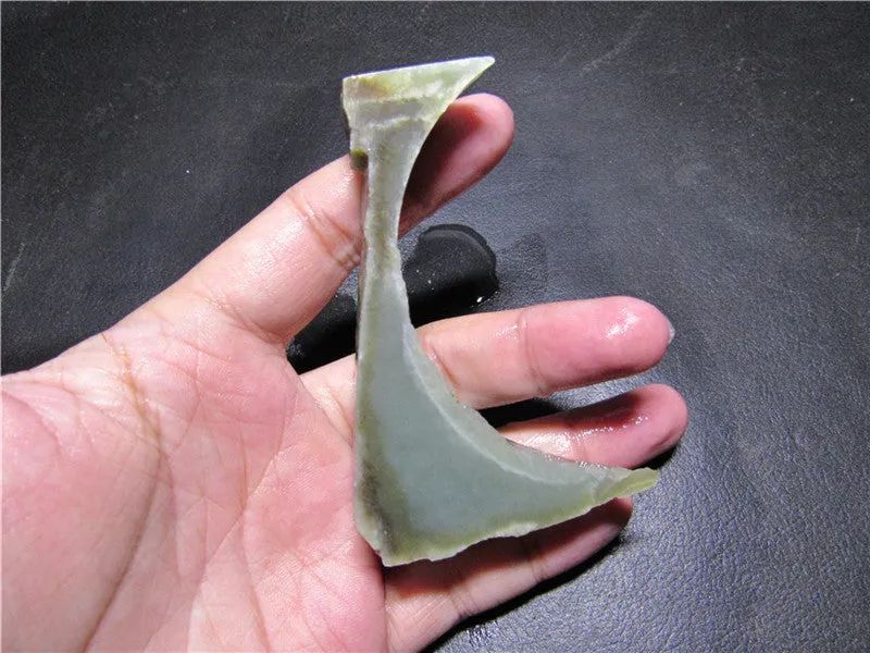 Natural Kunlun Jade Rough Nephrite Raw (61.29g, 82X55X21mm)