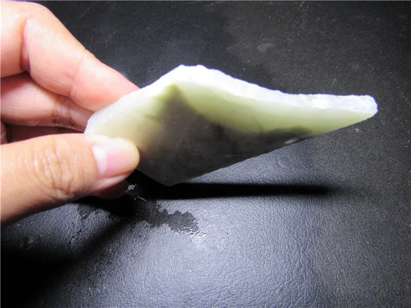 Natural Kunlun Jade Rough Nephrite Raw (64.12g, 81X42X9mm)