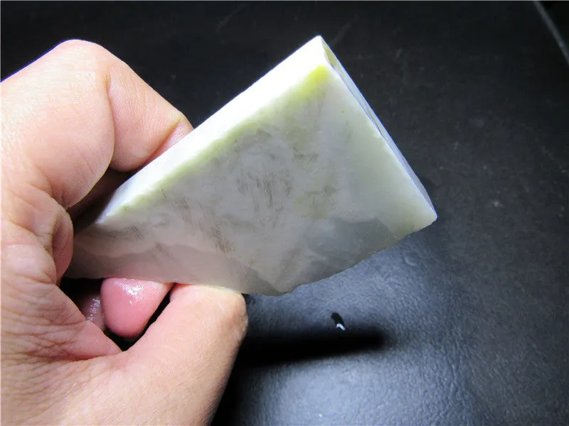 Natural Kunlun Jade Rough Nephrite Raw (64.12g, 81X42X9mm)