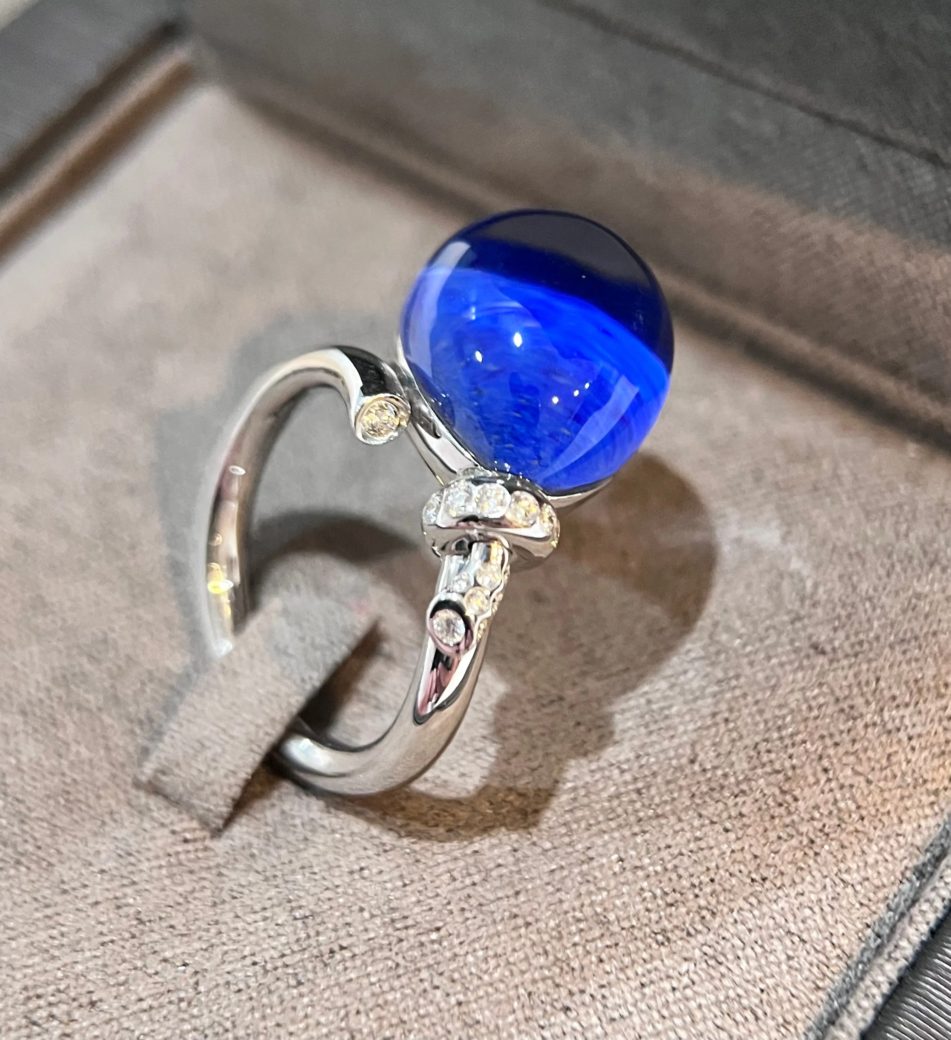 Palloncino Ring with Blue Lapis