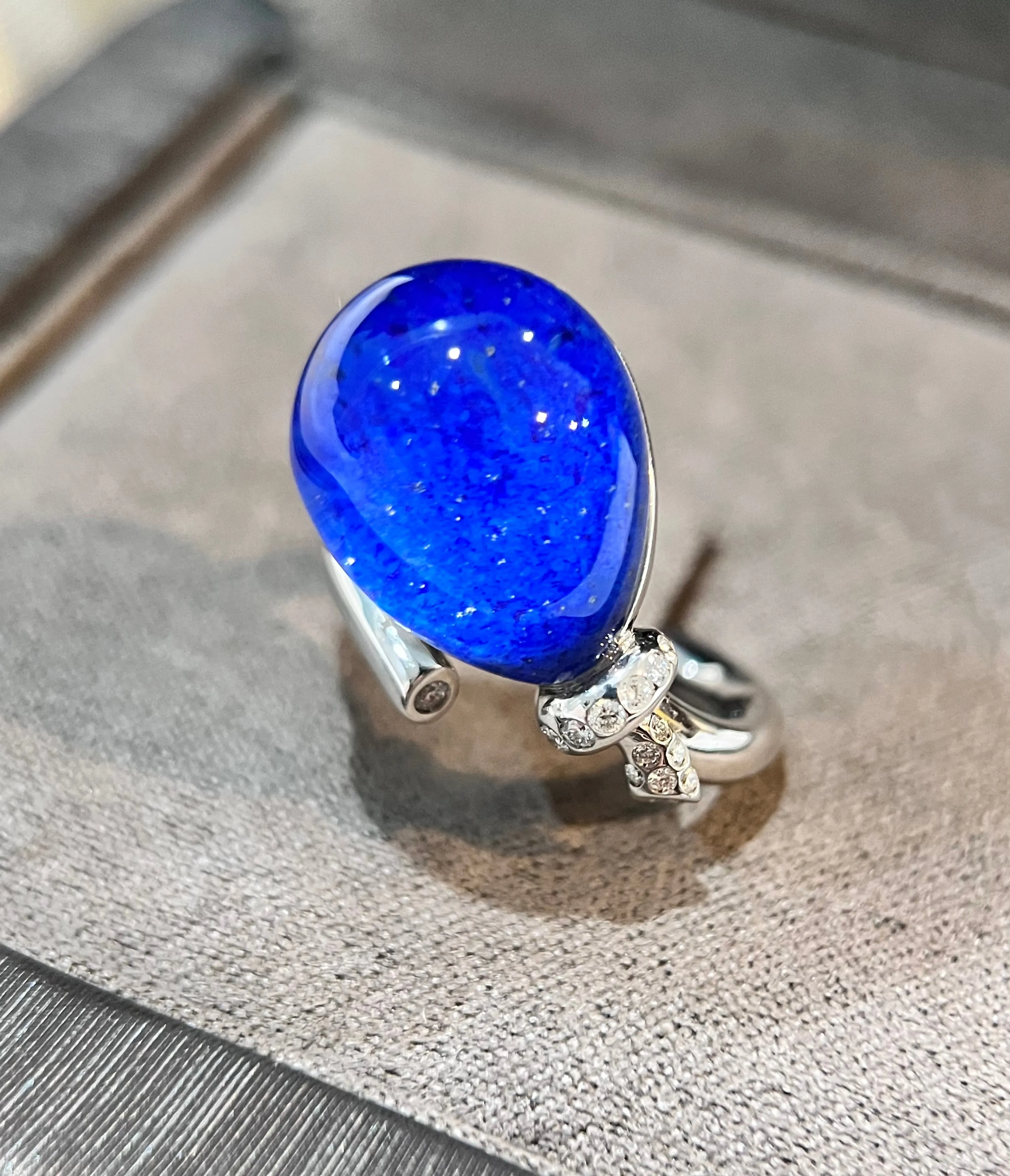 Palloncino Ring with Blue Lapis