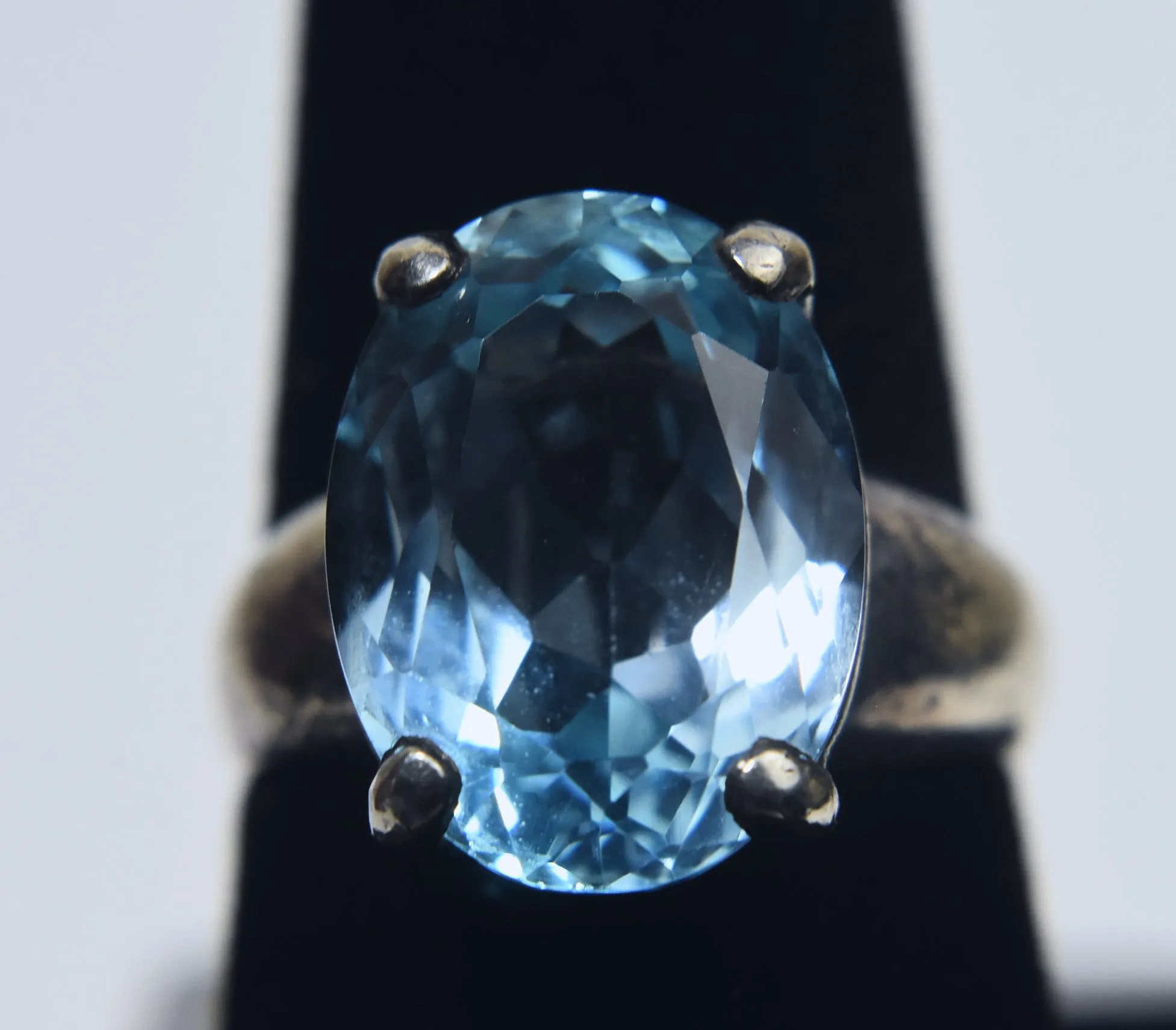 Sterling Silver Blue Topaz Ring - Size 7.75